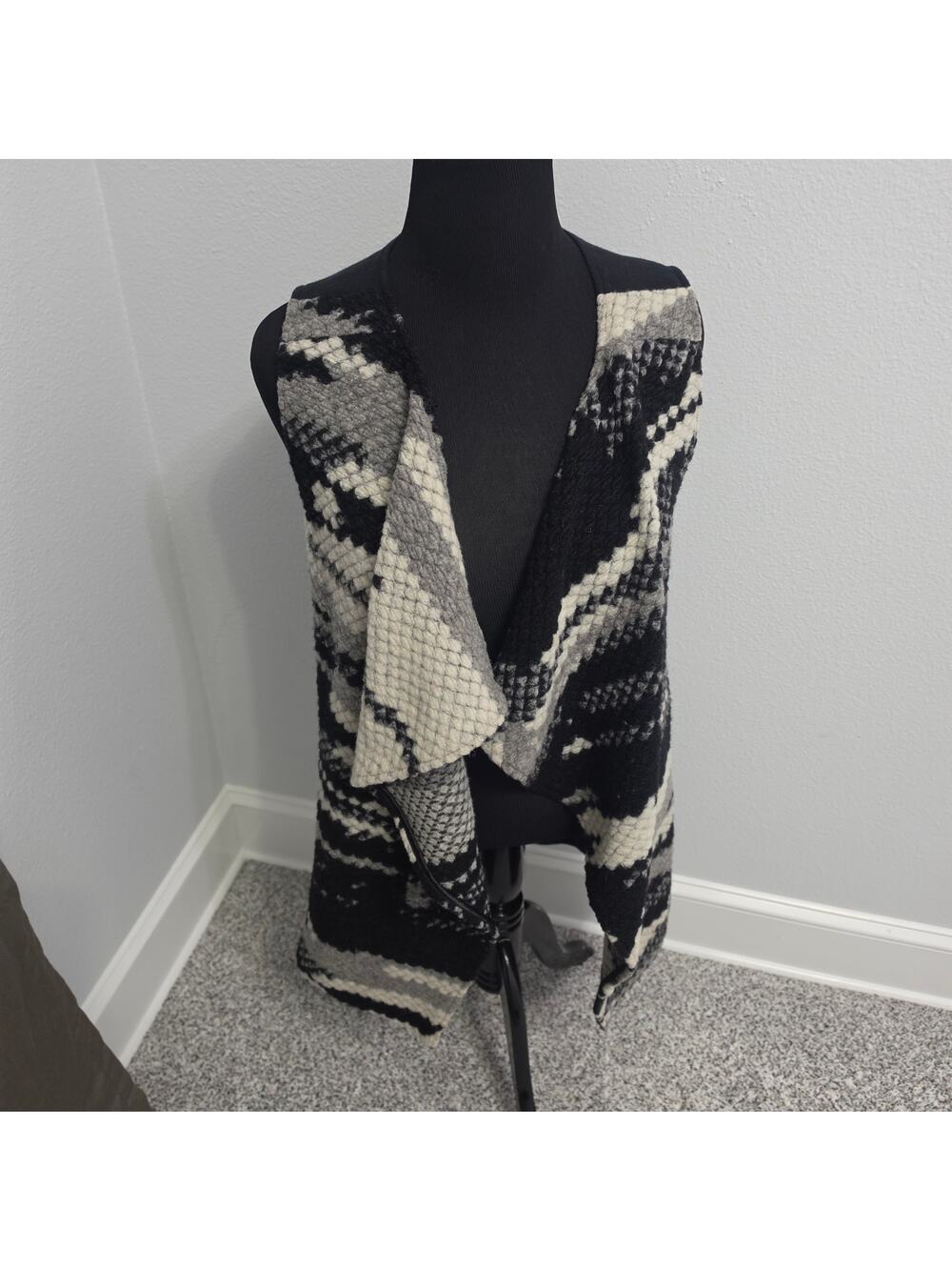 Guest Editor Wool Blend Southwestern Open Front Vest Women’s L Black Gray Boho